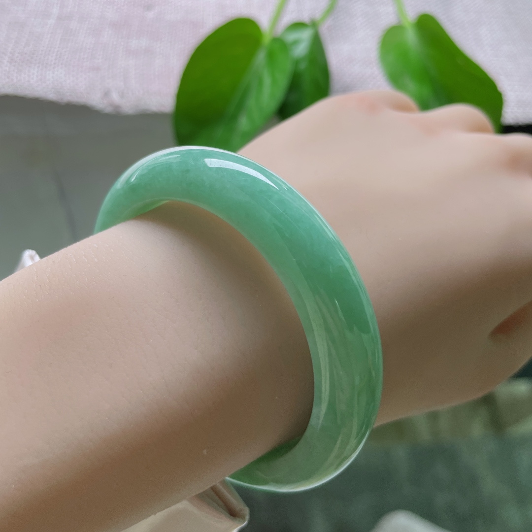 52.6/12.1/8.1，绿底正圈，颜色甜美，清爽自然，青青子衿悠悠我心，有纹，ss50808a