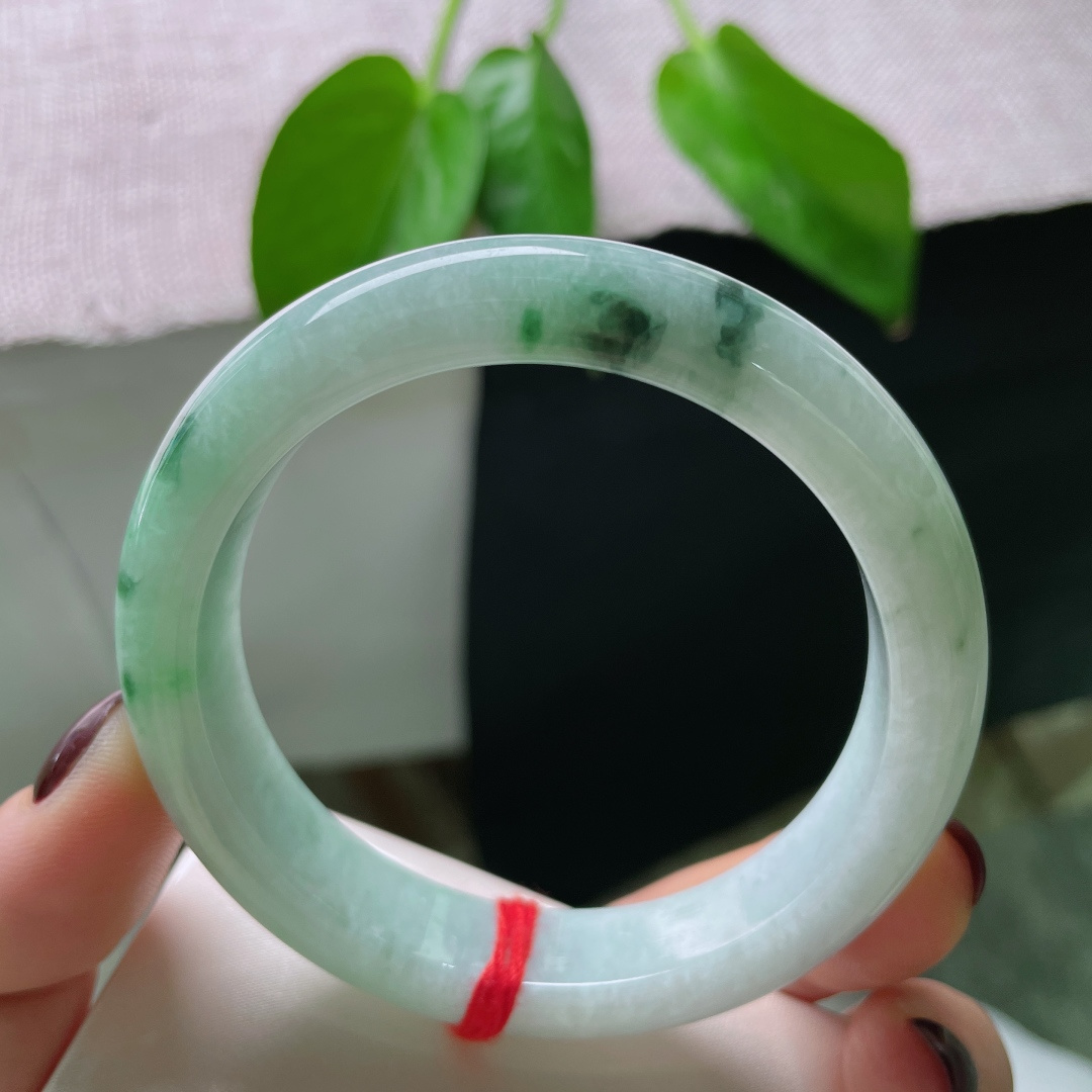 56.5/12.1/8.3，飘花正圈，水头好，种老，杏花微雨，衣袂翻飞，晶体纹，ss50698a