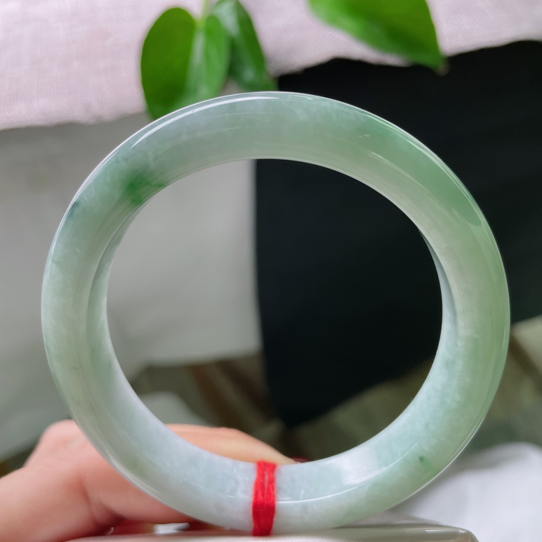 56.5/12.1/8.3，飘花正圈，水头好，种老，杏花微雨，衣袂翻飞，晶体纹，ss50698a