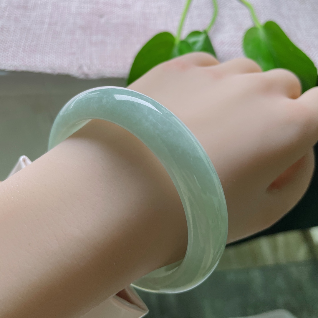 59.2/13.8/8.2，淡绿底正圈，色泽甜美，小清新，减龄显白，无裂，ss50709a