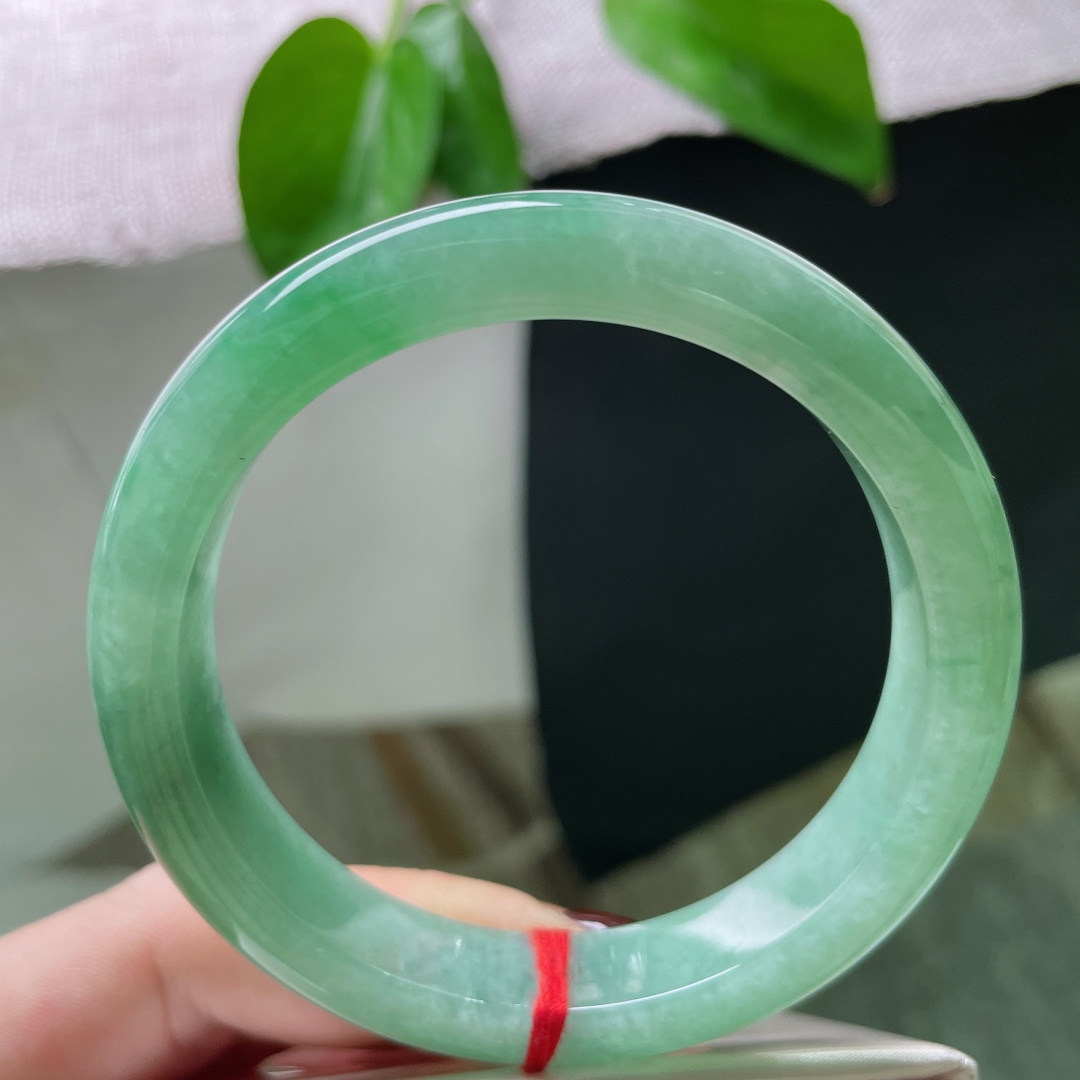 57.6/11.3/8.3，绿底正圈，耐看，郁郁葱葱，一点皮纹，ss50911a