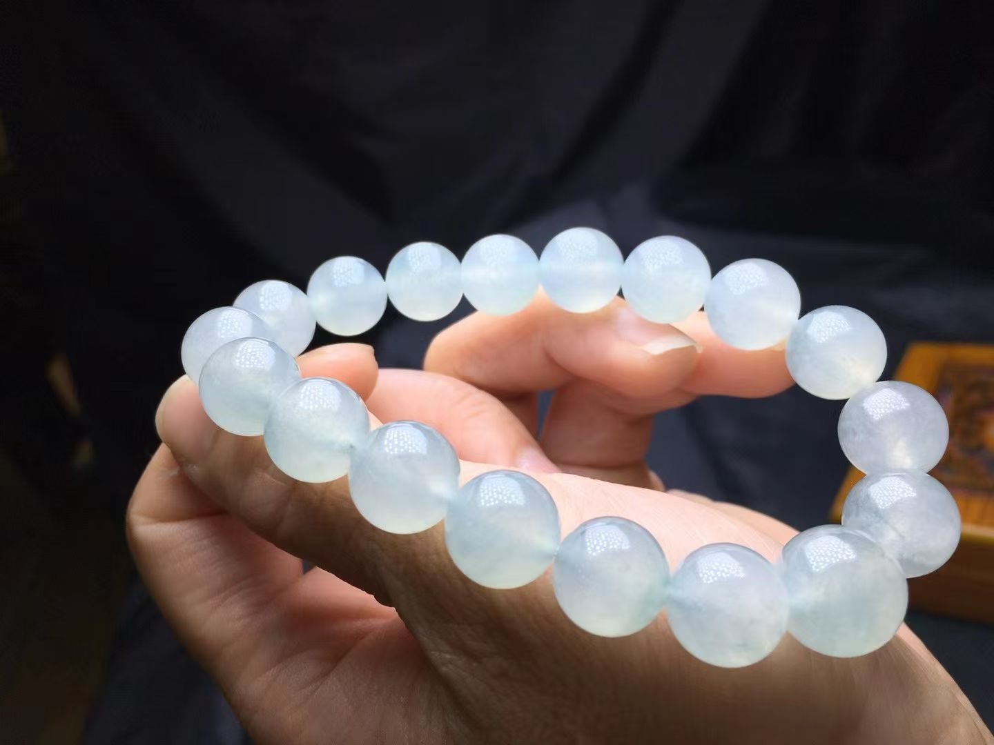 冰种手串，卡11.9～11.5mm，18颗，种好，玉质细腻，均匀，通透，颗颗精选，实物更美