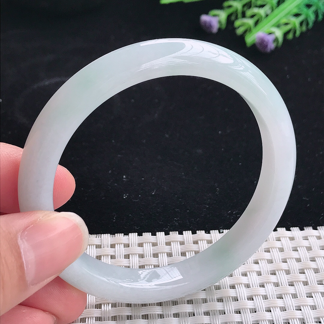 实拍A货翡翠56.5/9.8/7.8老坑秀气冰润手镯翡翠宽边玉镯平安镯美人镯