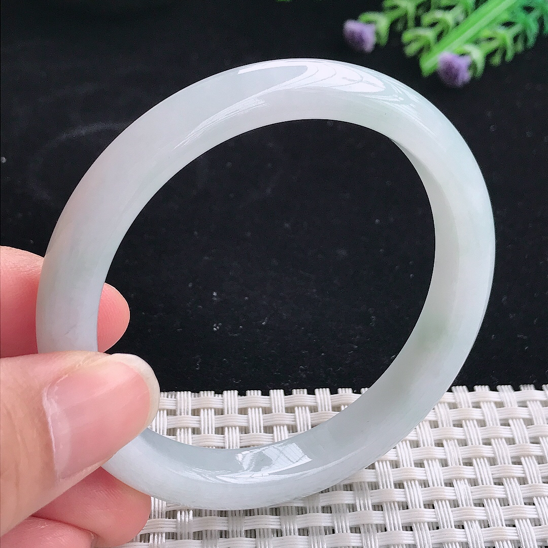 实拍A货翡翠56.5/9.8/7.8老坑秀气冰润手镯翡翠宽边玉镯平安镯美人镯