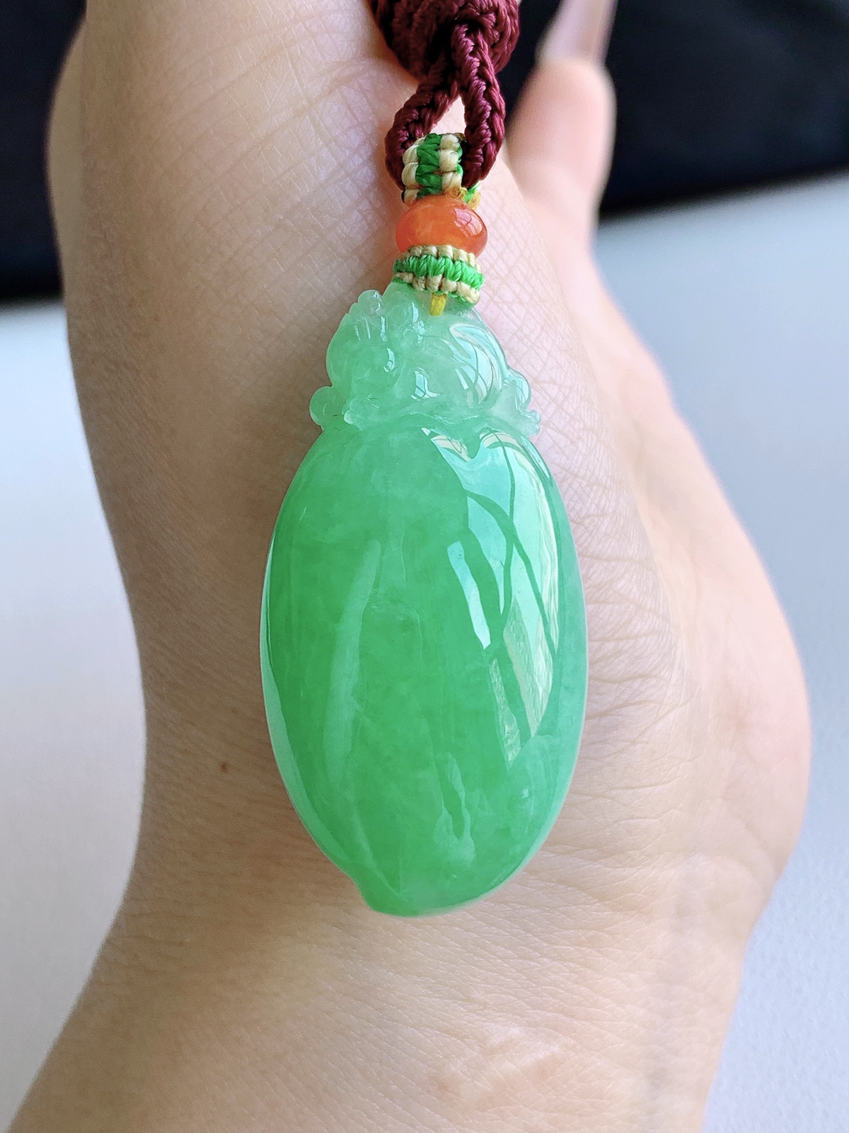 高冰阳绿貔貅福瓜吊坠
【说明】缅料 完美 性价比高  
【尺寸】41-21.6-14.4
【重量】2