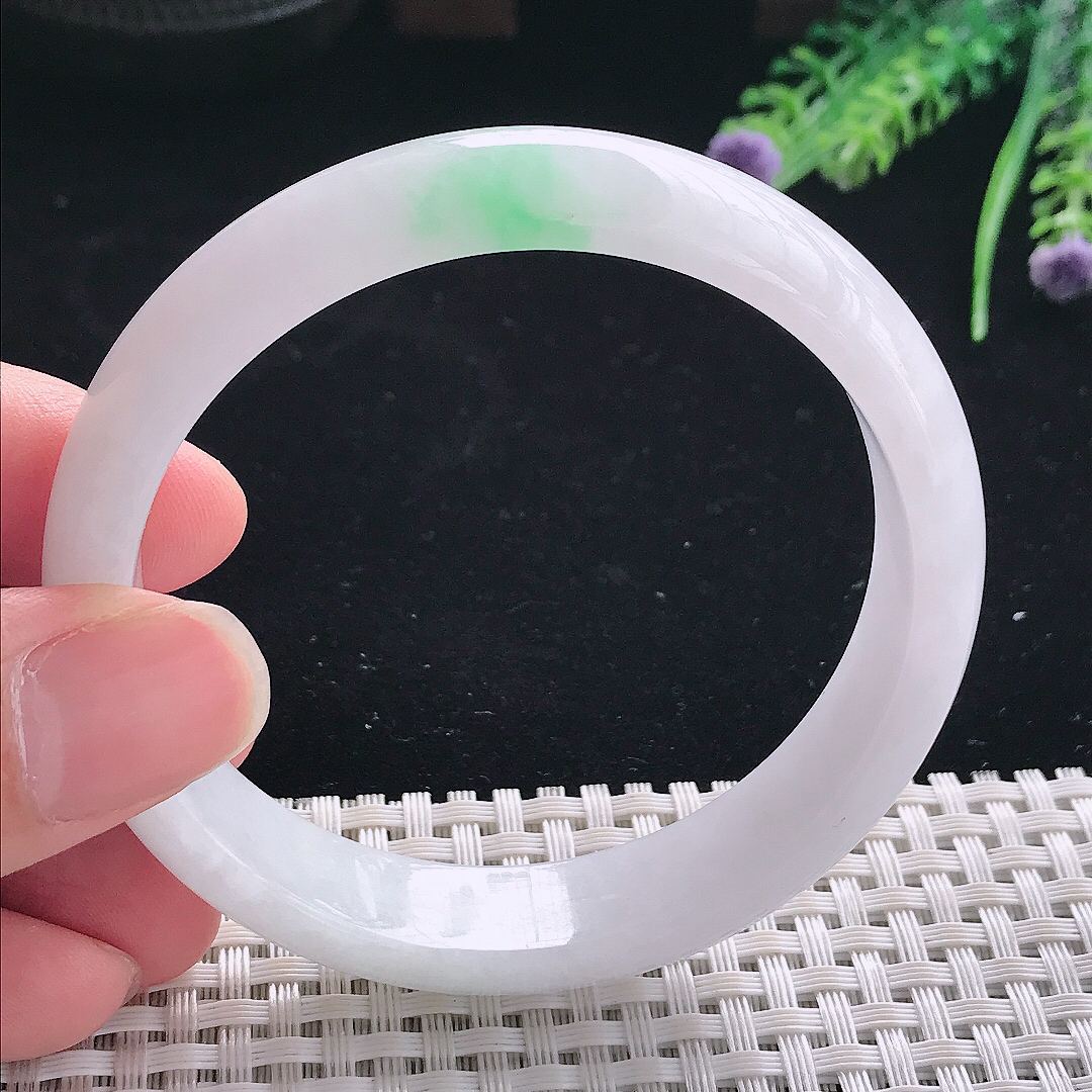 实拍A货翡翠58.5/13.5/7.2老坑秀气冰润飘绿手镯翡翠宽边玉镯平安镯美人镯