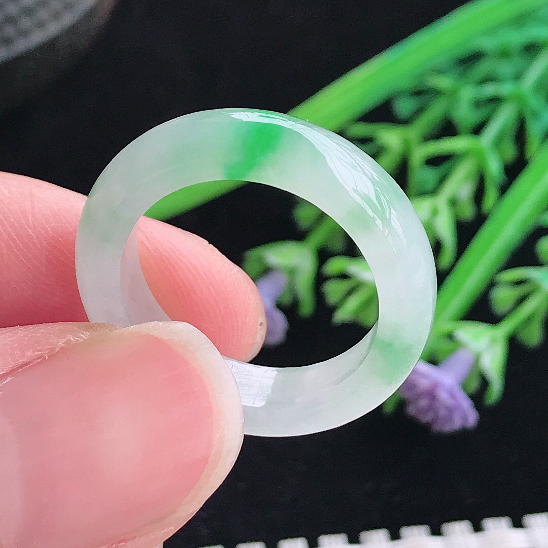 实拍A货翡翠18.3/5.8/4老坑冰胶水灵冰阳绿指环戒指女款