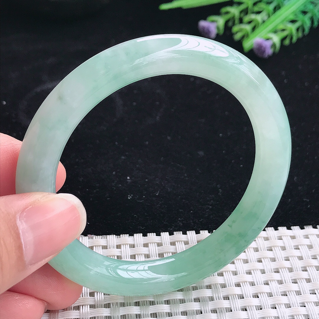 实拍A货翡翠54.5/9.5/9.3老坑冰胶水灵冰飘花圆条手镯翡翠玉镯平安镯美人镯