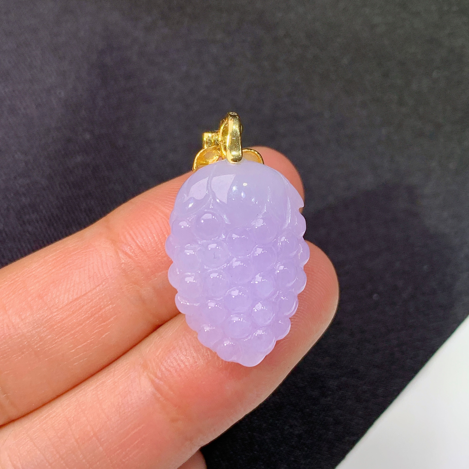 紫罗兰葡萄吊坠，18k金镶嵌，温润细腻，颜色鲜艳，M002 尺寸26.2*15*10