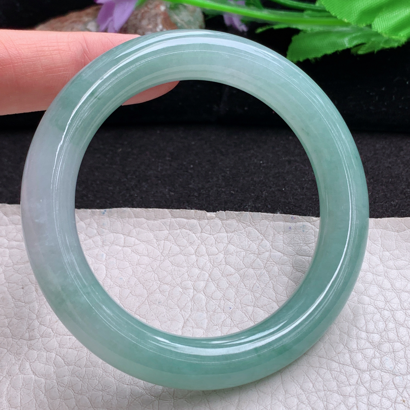 js实拍56*10.8美人镯 天然缅甸翡翠a货手镯冰晴圆条玉镯子