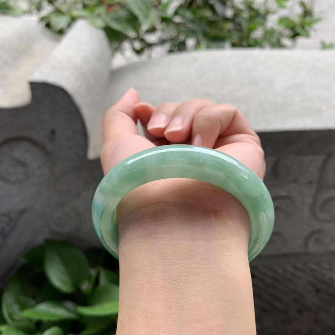 小圈口52.3-11.5-9.3 【辣绿正圈手镯】正圈52 53可戴