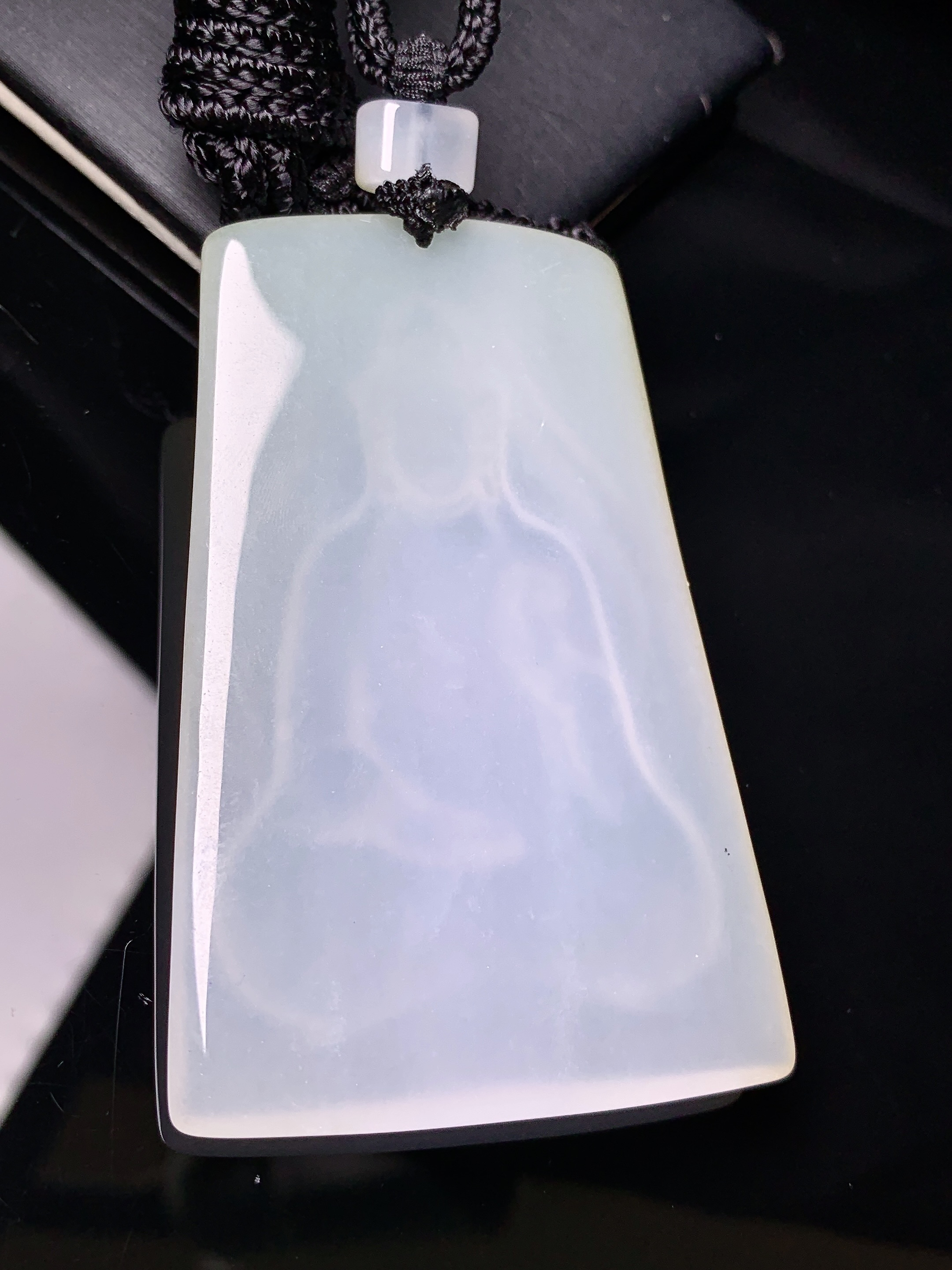 冰种观音菩萨吊坠 玉质细腻 色泽艳丽清新 水润亮眼 整体尺寸65*42*5.6L1