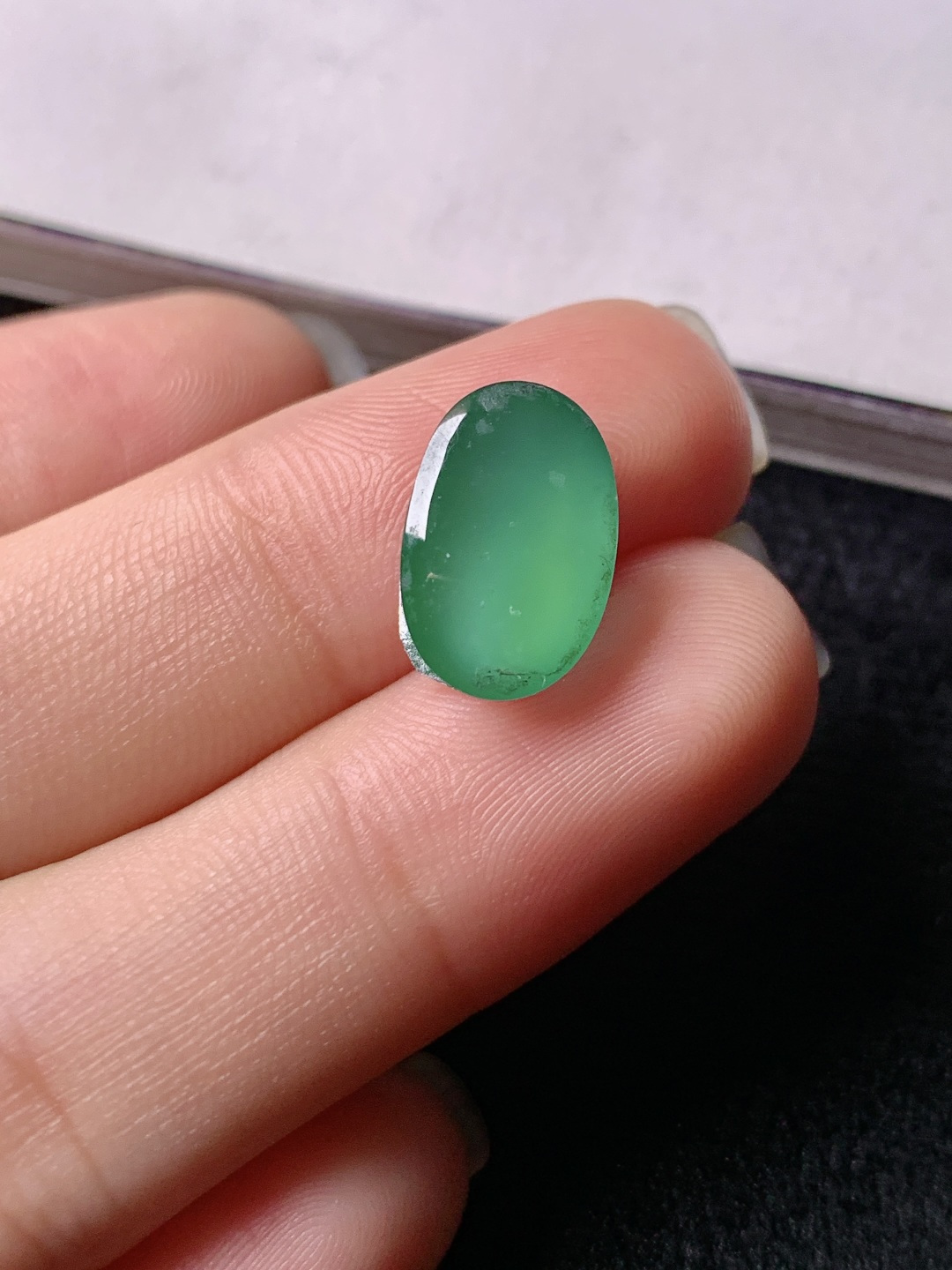 冰绿蛋面，色泽浓艳，0413尺寸12.9*8.4*4.7