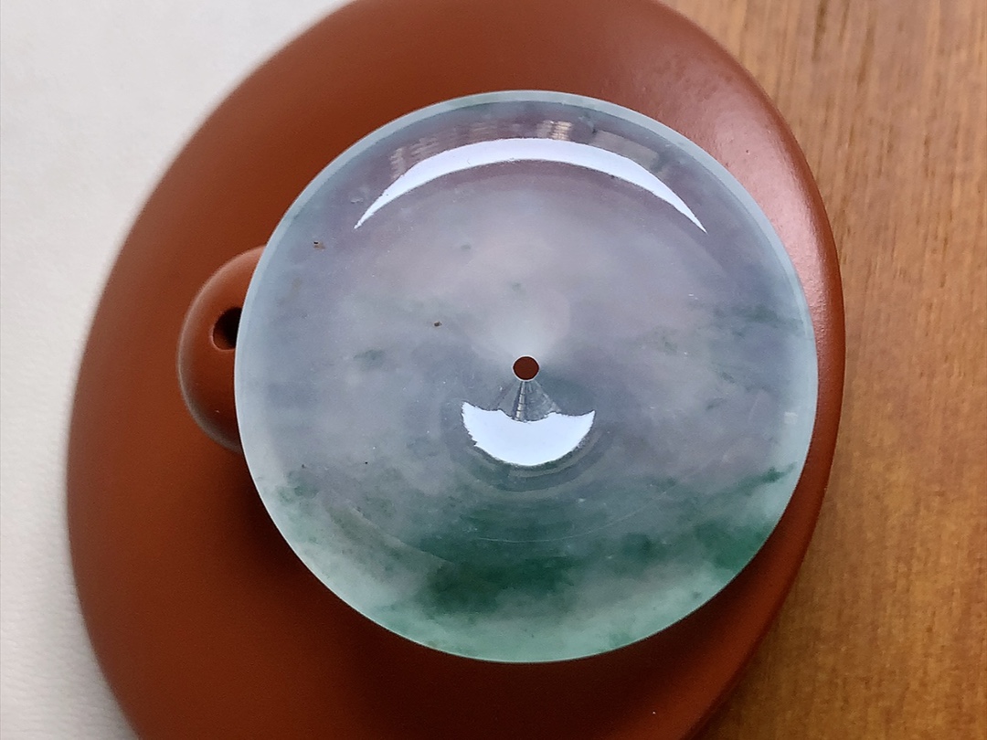 高冰飘花怀古 飘花色泽漂亮，种水，无裂，尺寸29.8*6