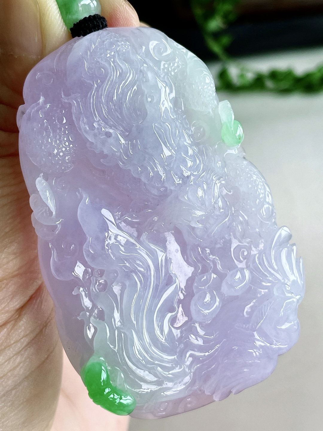 【裸石】高冰春彩龙凤呈祥牌子吊坠【说明】缅料 无裂 性比高【尺寸】69.2-45.5-11.6【重量】69.5克