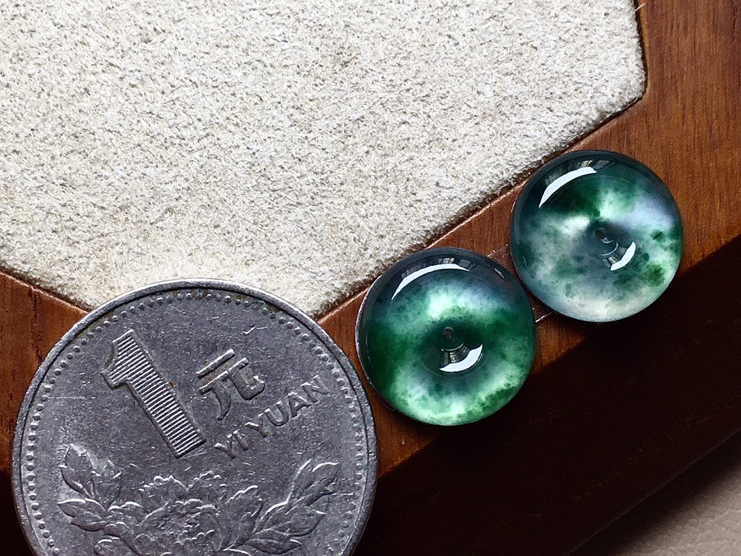 玻璃种绿花平安扣一对 飘花色泽漂亮，无裂尺寸12.4*3 超值