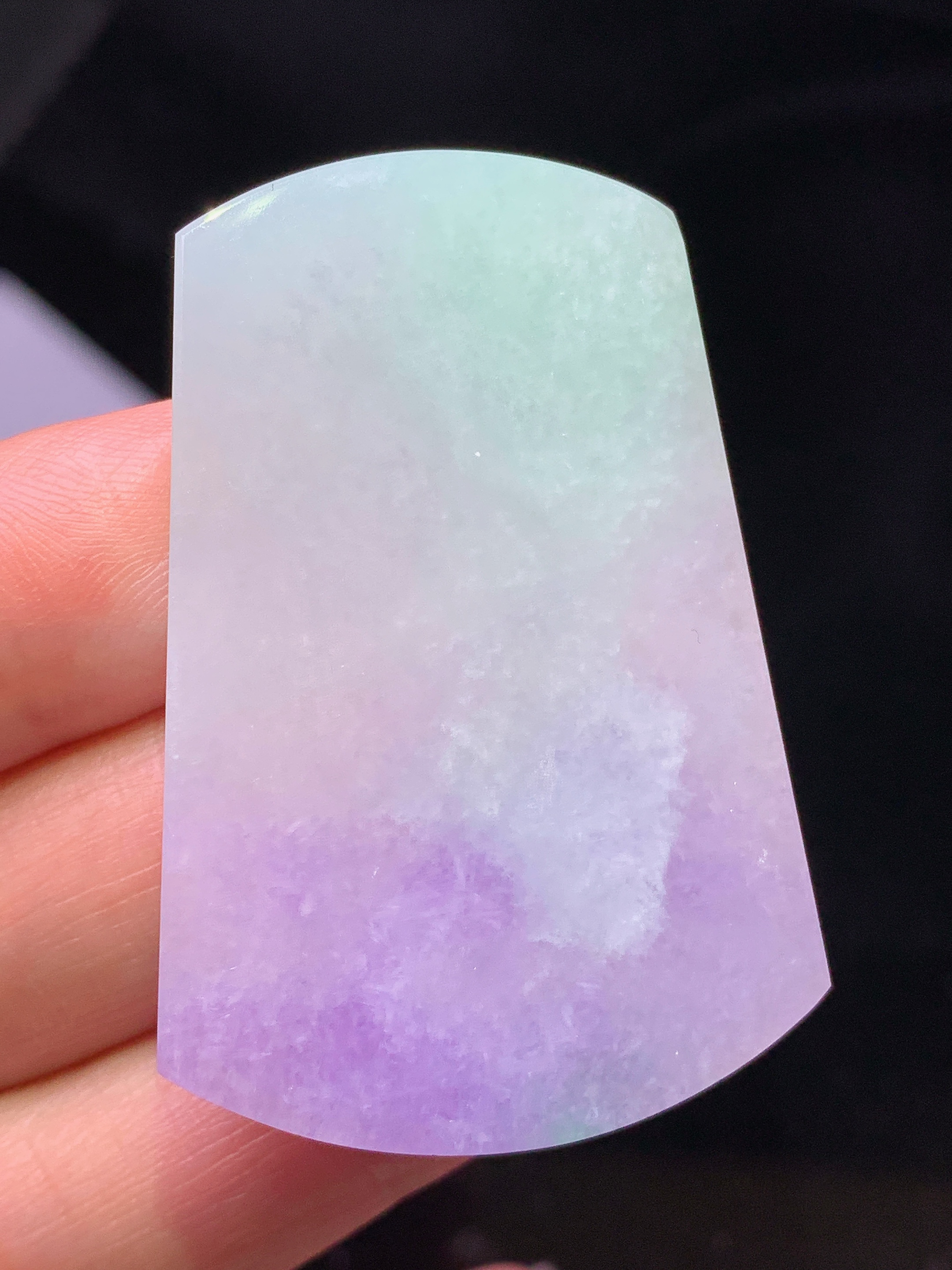 镶嵌款 紫罗兰无事牌吊坠 玉质细腻 色泽艳丽清新 水润亮眼 整体尺寸45.6*30.6*3.5m2