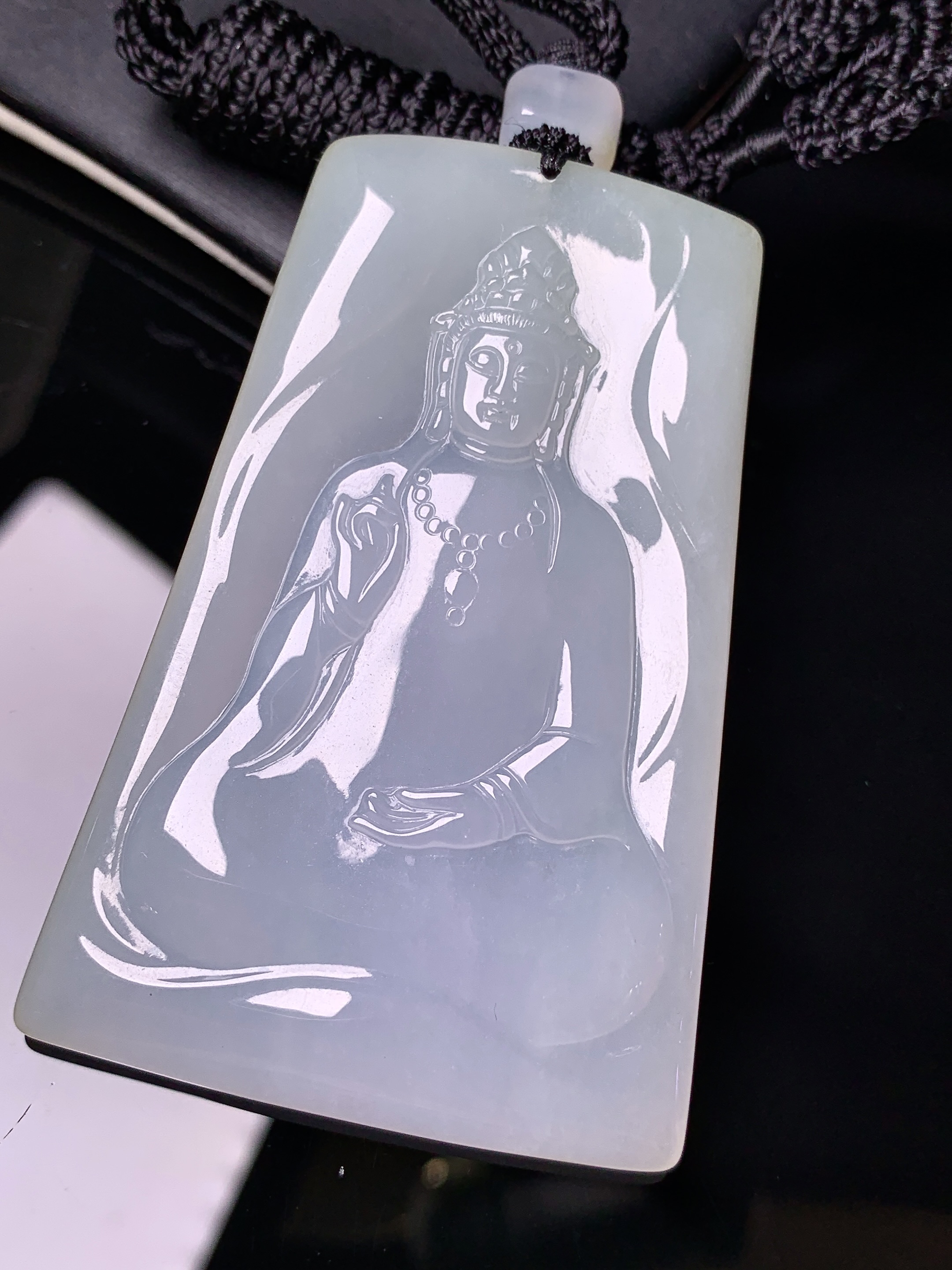 冰种观音菩萨吊坠 玉质细腻 色泽艳丽清新 水润亮眼 整体尺寸65*42*5.6L1