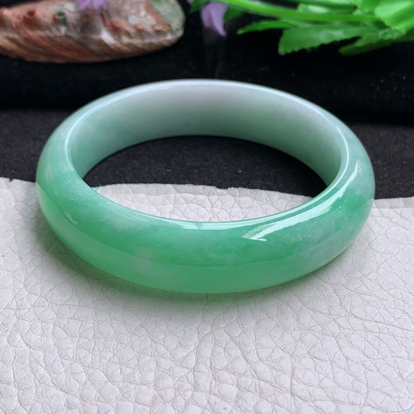 js实拍58.5*15.3*8招财镯 天然缅甸翡翠a货手镯半山水正圈玉镯子