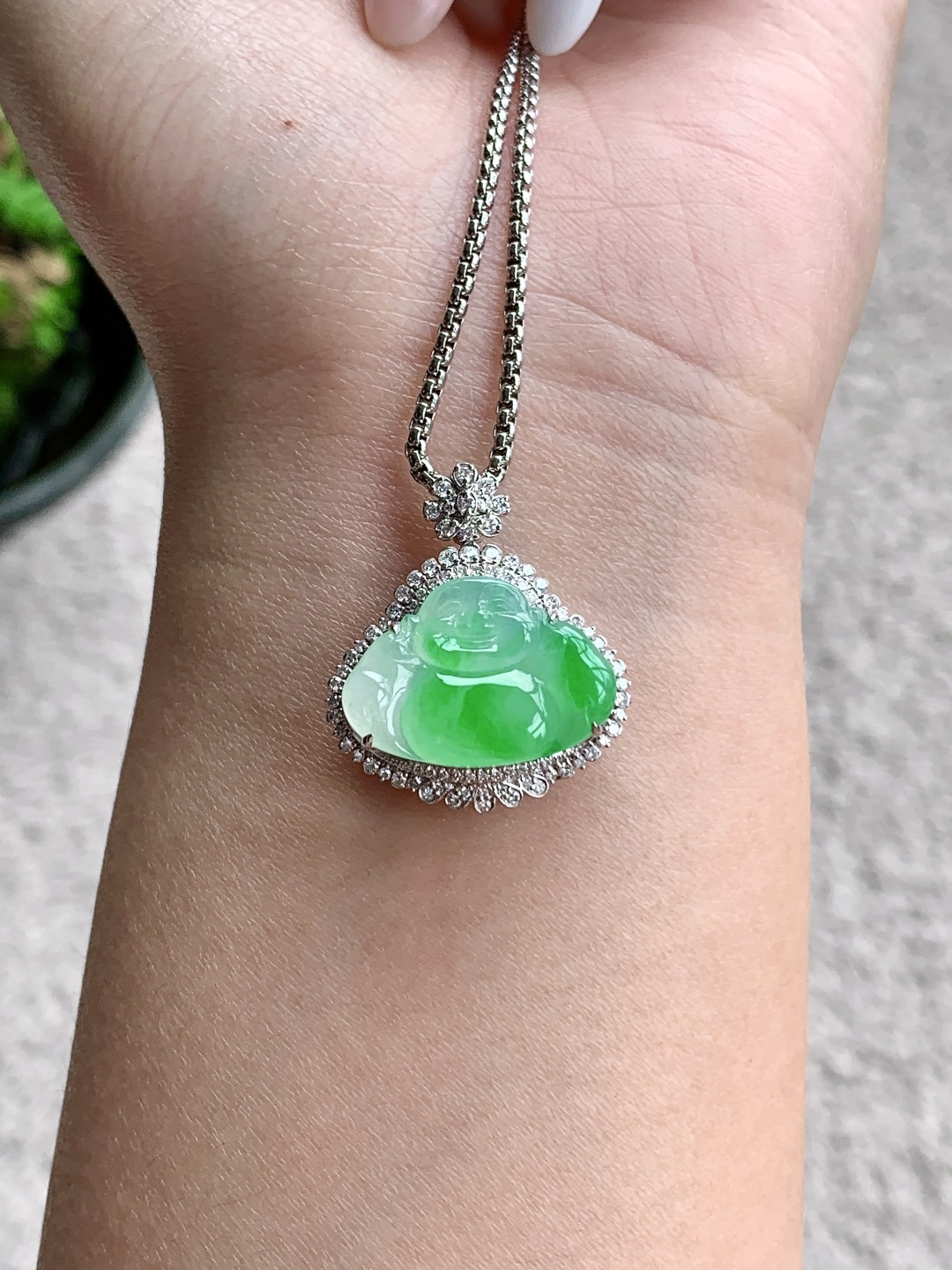 高冰飘绿花佛公吊坠，缅料，18k金镶嵌，无裂，性比高，飘花，25.8-22.2-10.7，13.6-