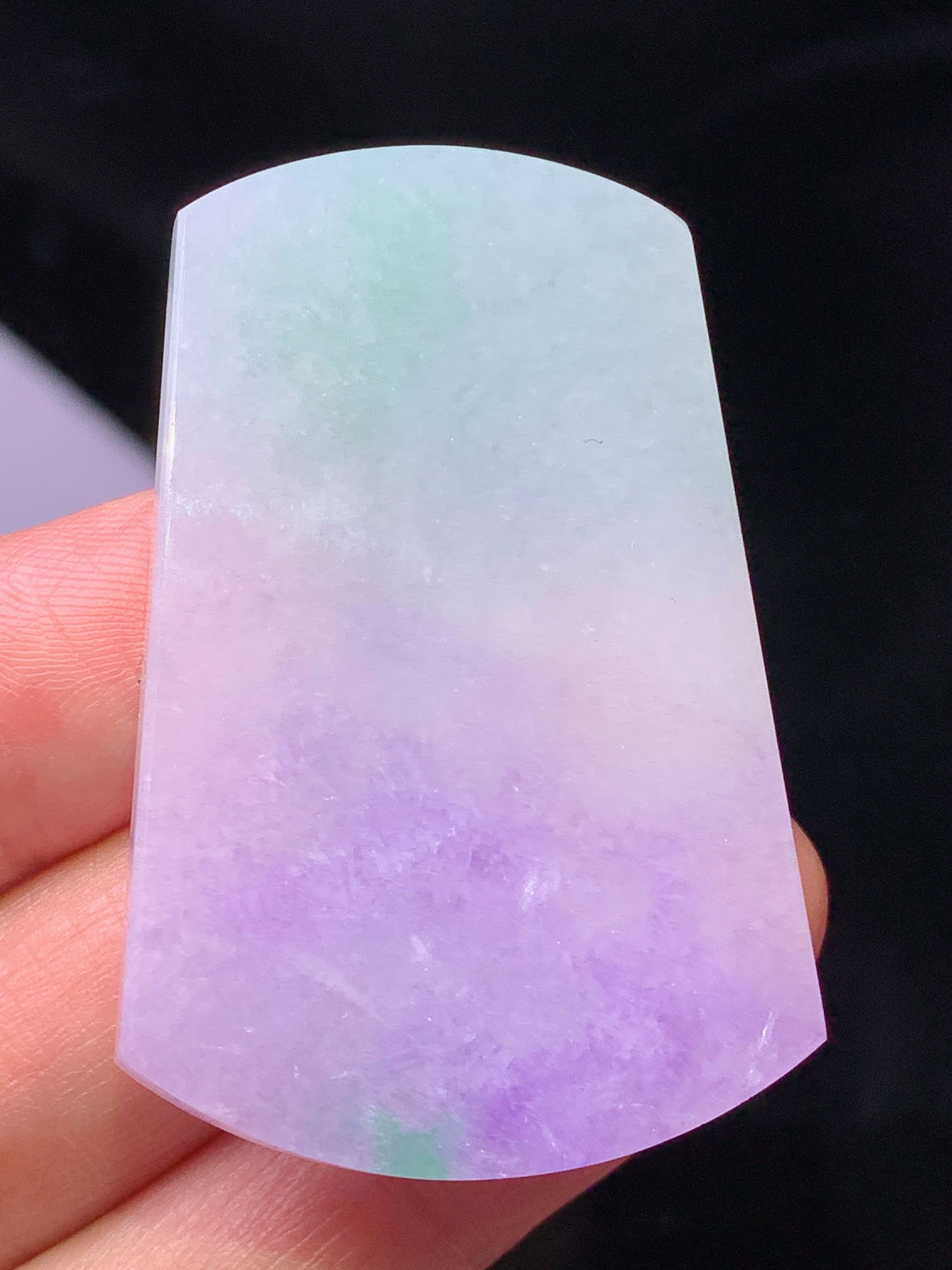 镶嵌款 紫罗兰无事牌吊坠 玉质细腻 色泽艳丽清新 水润亮眼 整体尺寸45.6*30.6*3.5m2