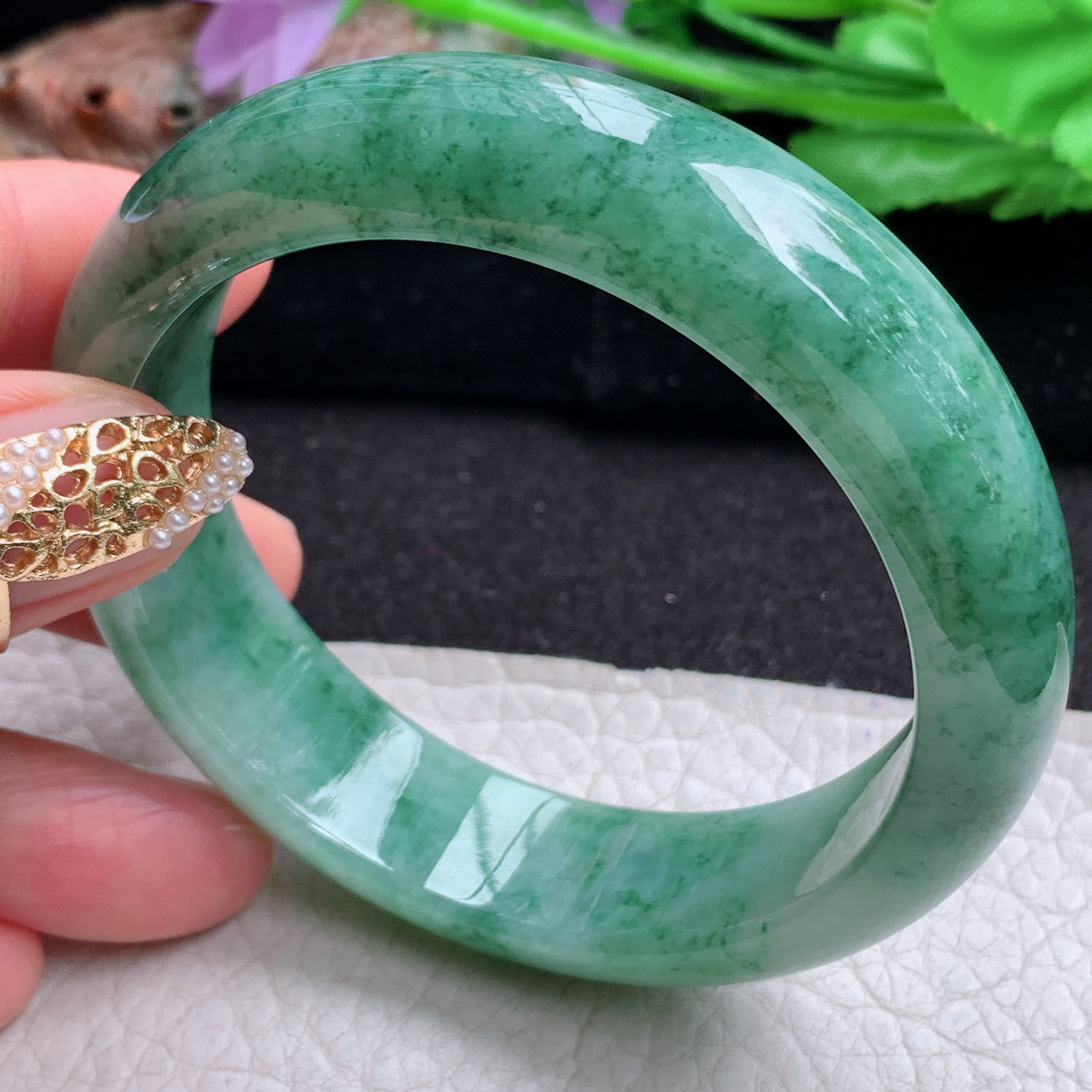 js实拍57*15.6*8.5轮胎镯 天然缅甸翡翠a货手镯飘花厚装正圈玉镯子
