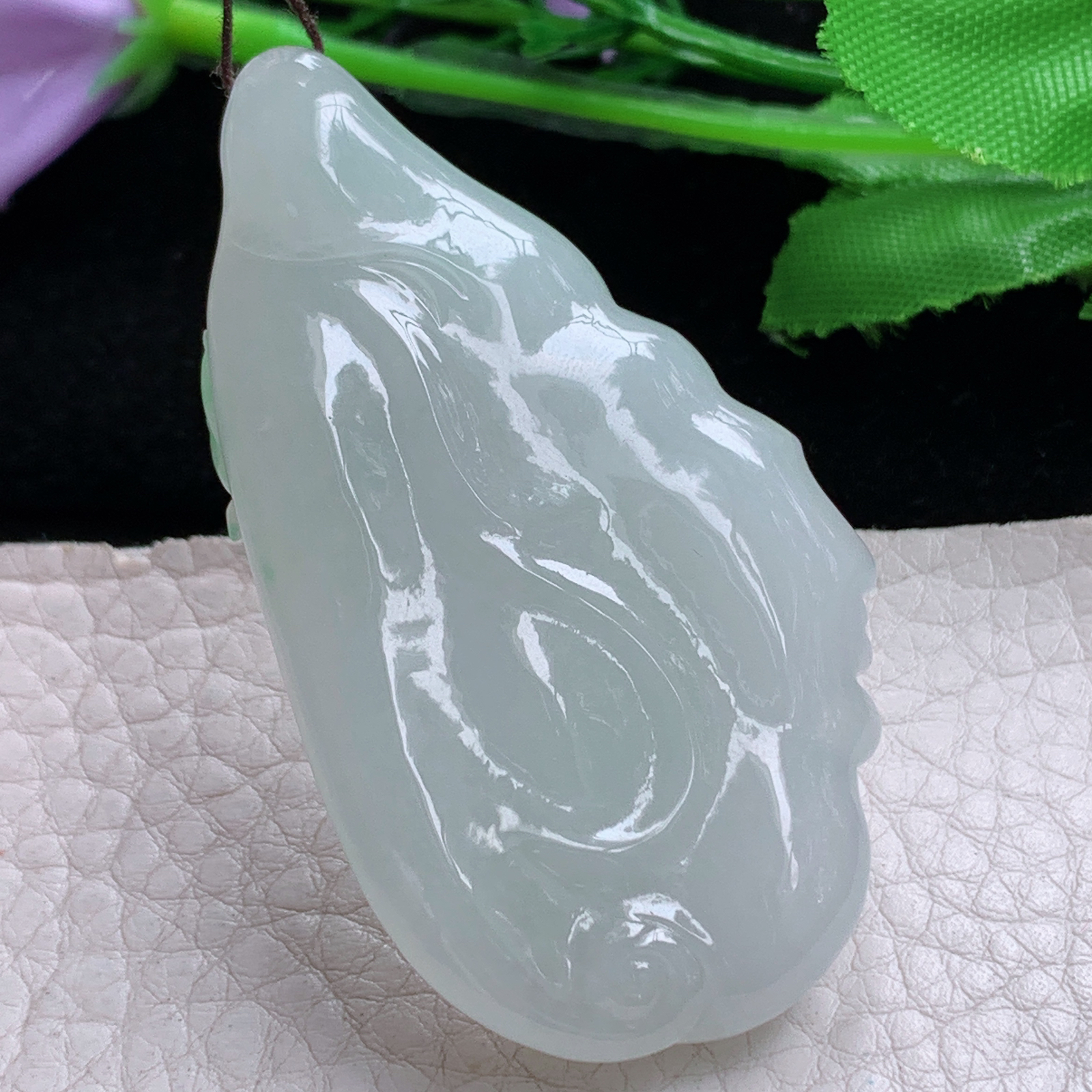 lz实拍58.5*33.5*11天然缅甸翡翠冰飘绿随形普度众生 无相观音玉吊坠 玉挂件