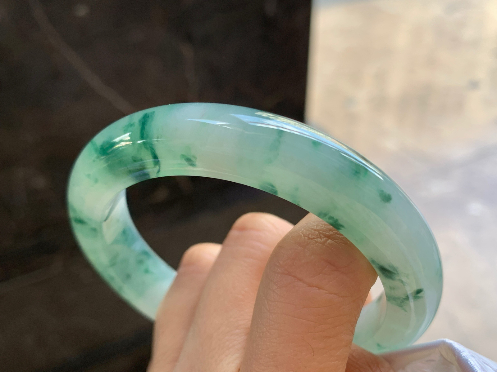 58.5-12.9-9.7

绿花手镯^_^大圈 飘花灵韵