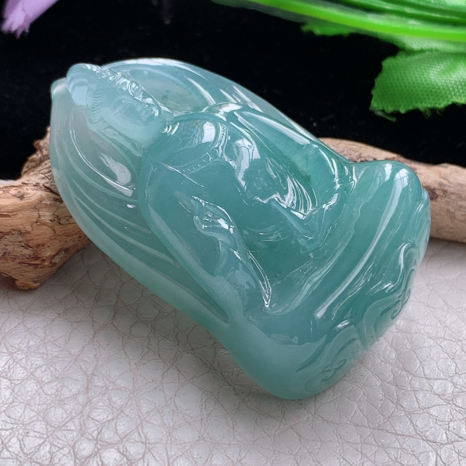 lz实拍52.5*32.3*13天然缅甸翡翠冰蓝持瓶观音 玉观音玉吊坠 玉挂件