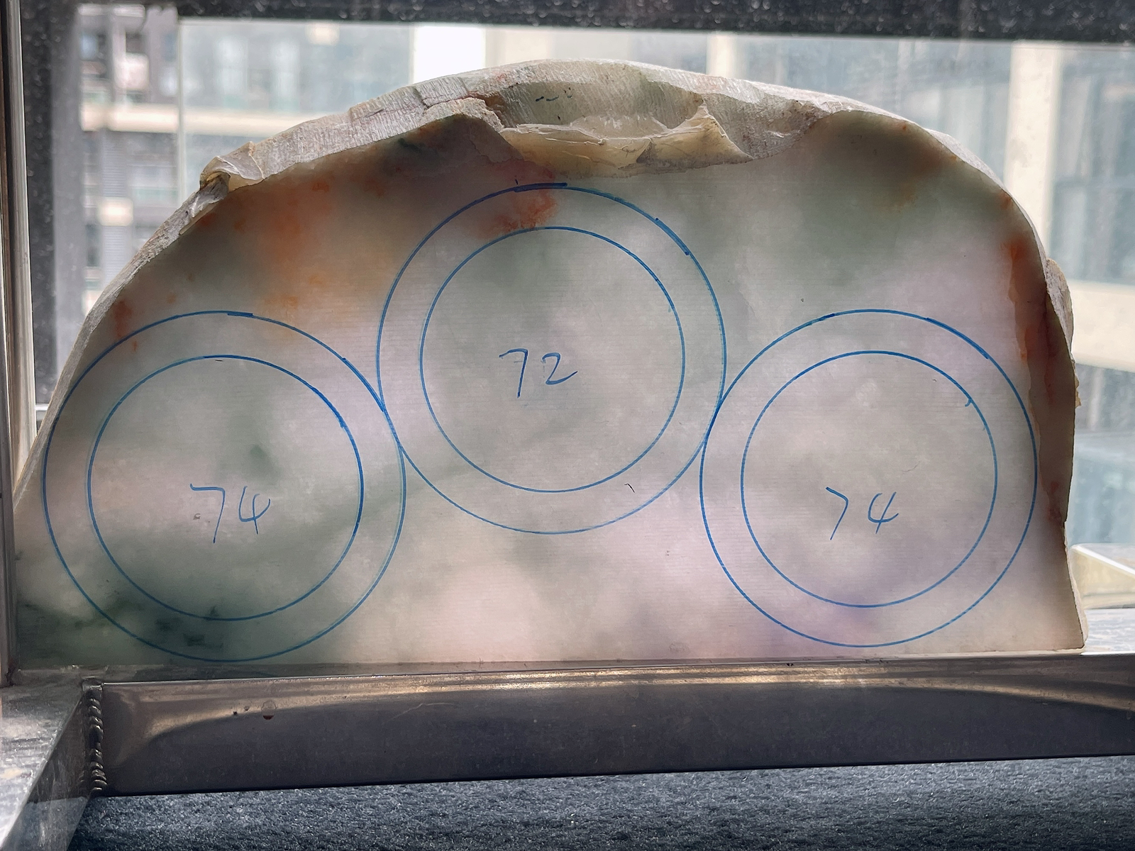 翡翠板料，⭕️正圈最大做56，圆条最大做52