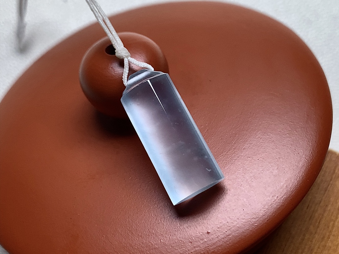 玻璃种素牌 行家货品质，冰透感十足，无裂，尺寸18*7.4*5.2