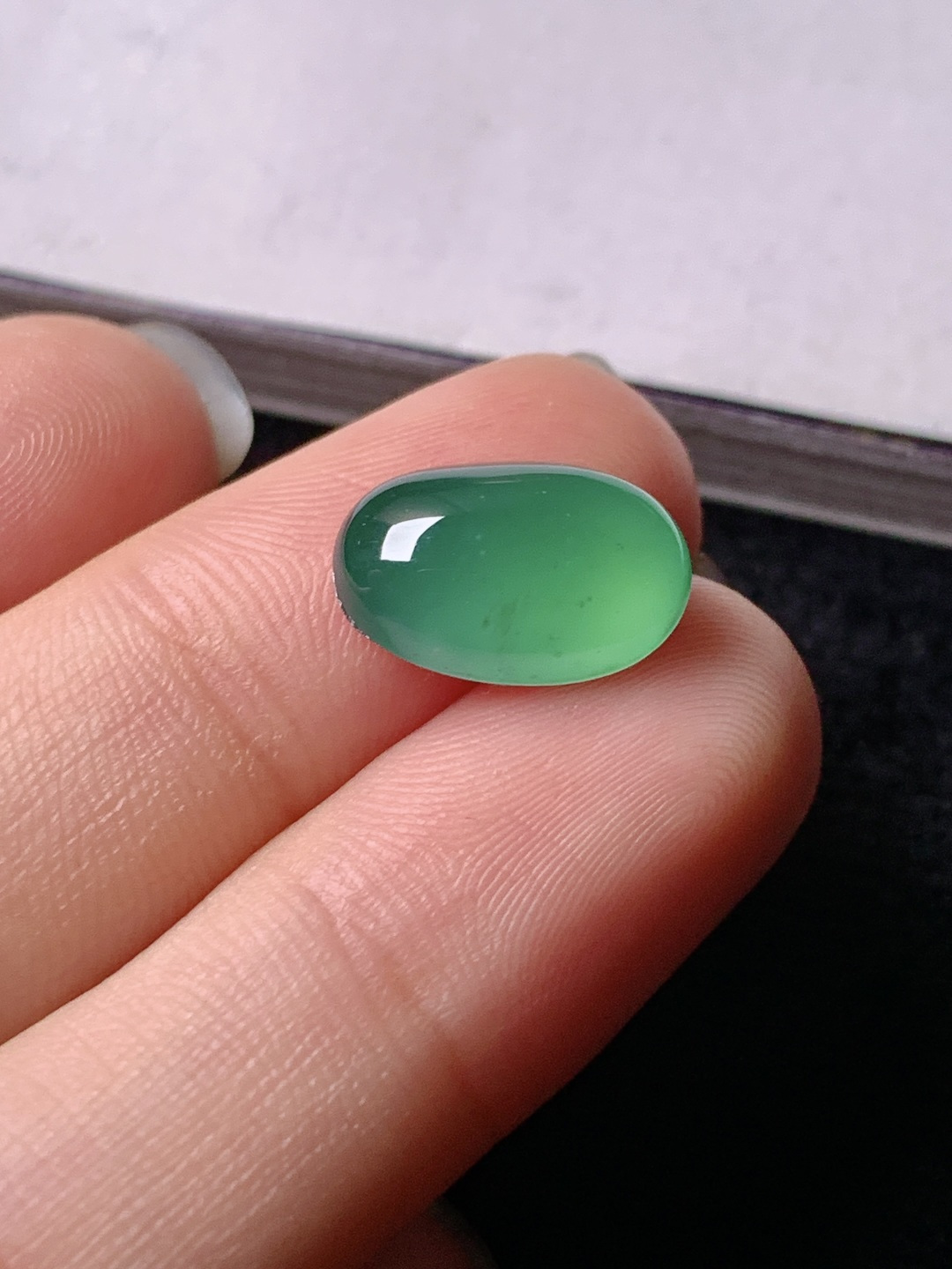 冰绿蛋面，色泽浓艳，0413尺寸12.9*8.4*4.7