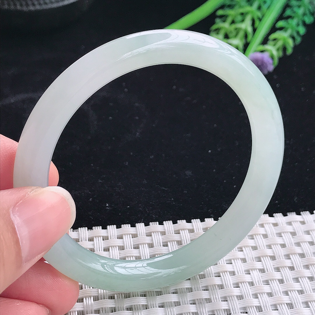 实拍A货翡翠53.5/8.1老坑冰纯果冻胶冰晴圆条手镯翡翠玉镯平安镯美人镯