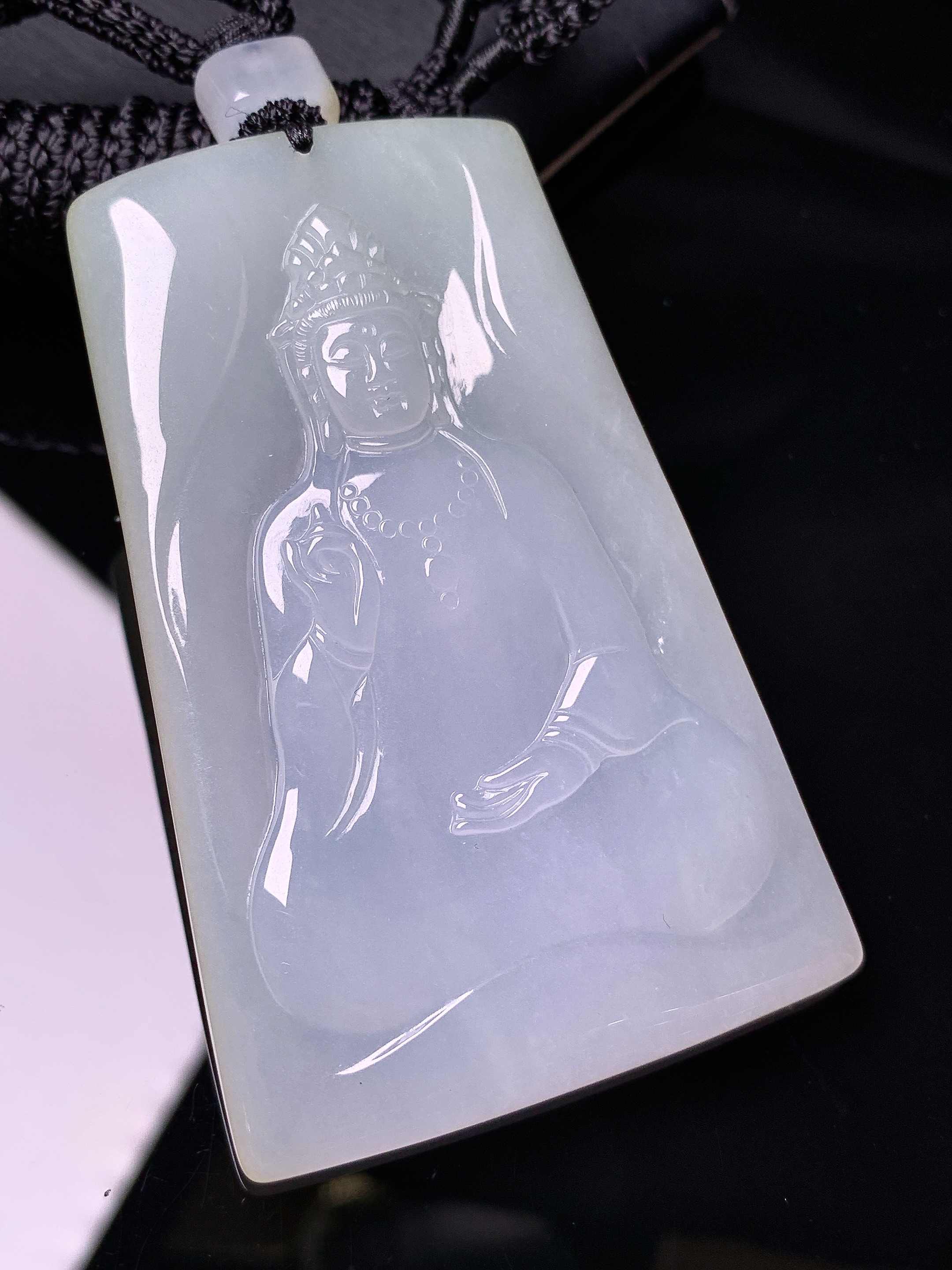 冰种观音菩萨吊坠 玉质细腻 色泽艳丽清新 水润亮眼 整体尺寸65*42*5.6L1