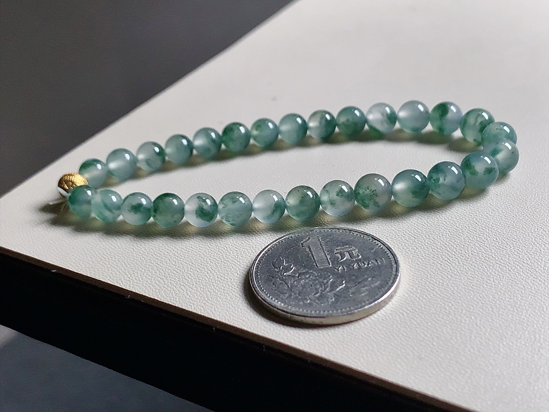 高冰飘花手串 飘花色泽漂亮，种水，无裂尺寸7、6.2 超值