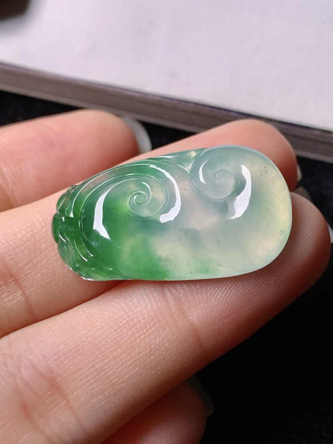 ️冰飘花如意  ，色泽浓艳 0413尺寸27.7*16.1*3.6