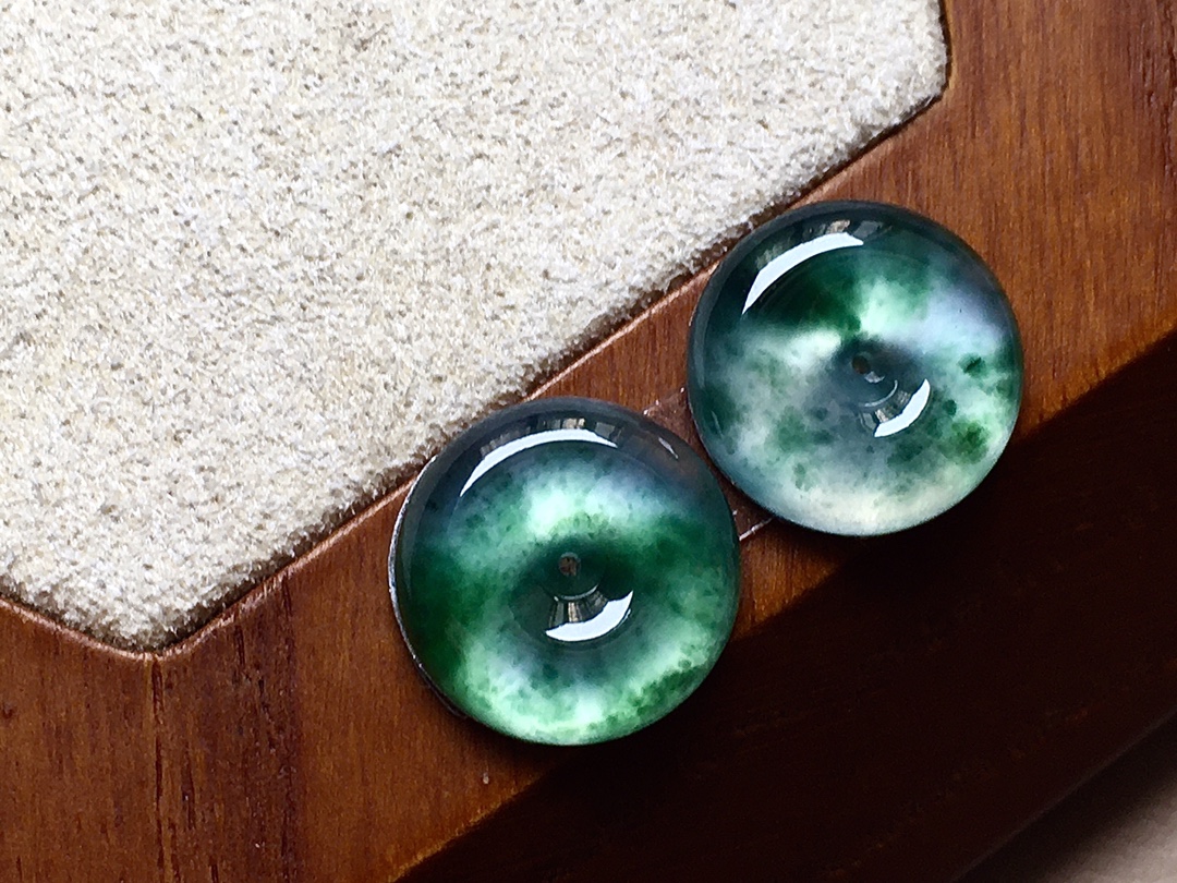 玻璃种绿花平安扣一对 飘花色泽漂亮，无裂尺寸12.4*3 超值