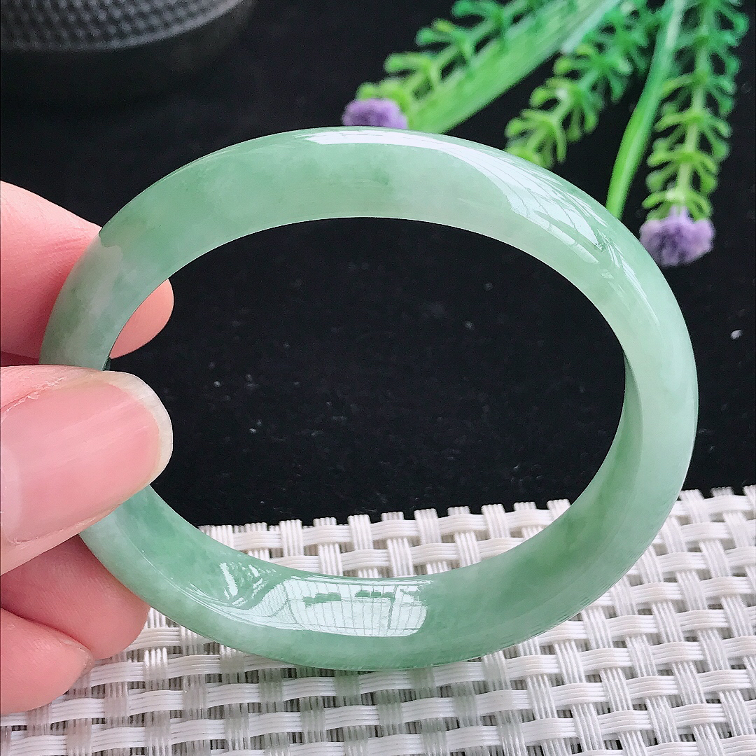 实拍A货翡翠53.5/47.5/12.2/6.8老坑精美温润满绿贵妃手镯翡翠宽边玉镯平安镯