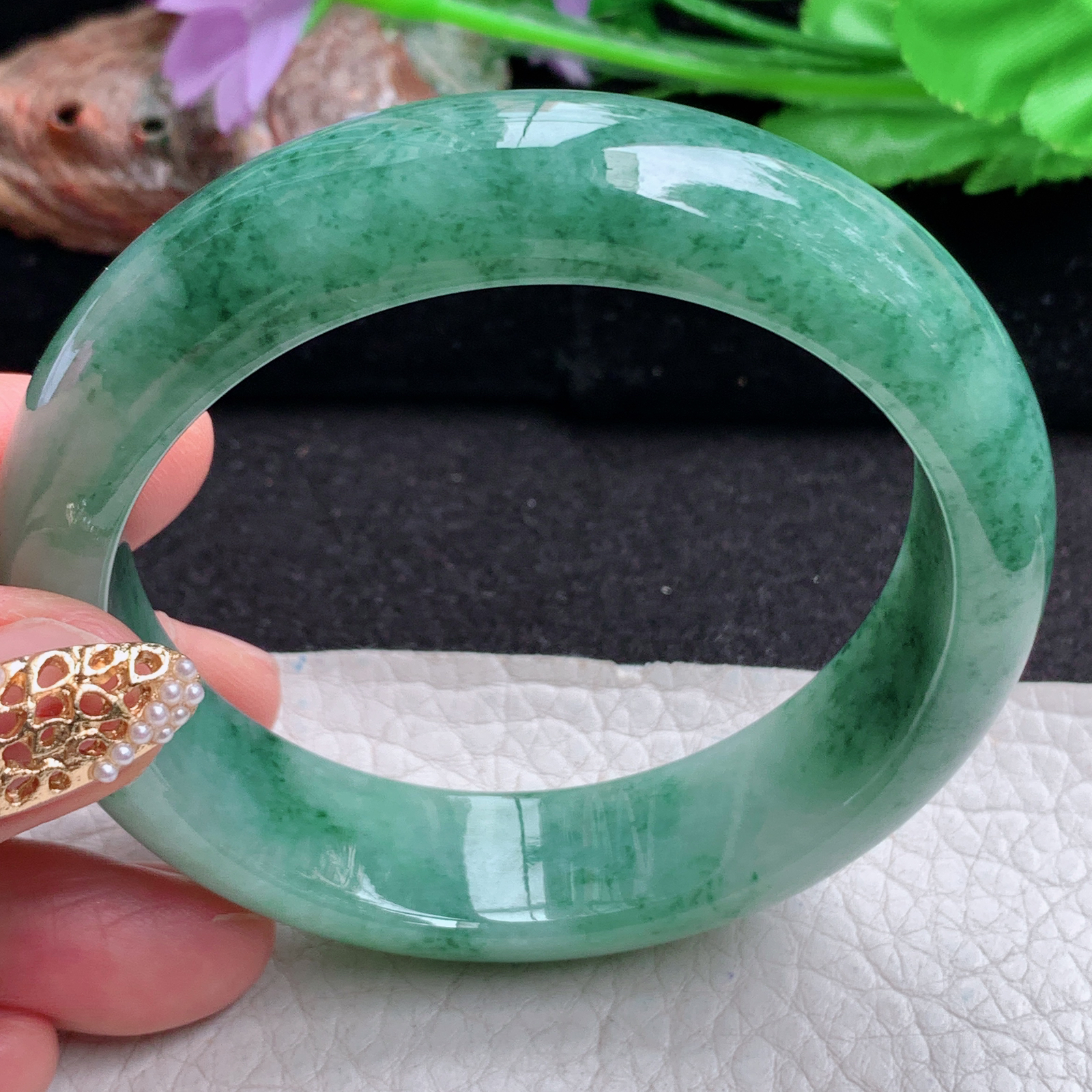 js实拍57*15.6*8.5轮胎镯 天然缅甸翡翠a货手镯飘花厚装正圈玉镯子