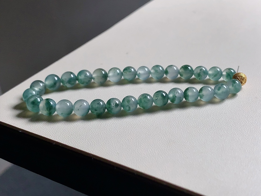 高冰飘花手串 飘花色泽漂亮，种水，无裂尺寸7、6.2 超值