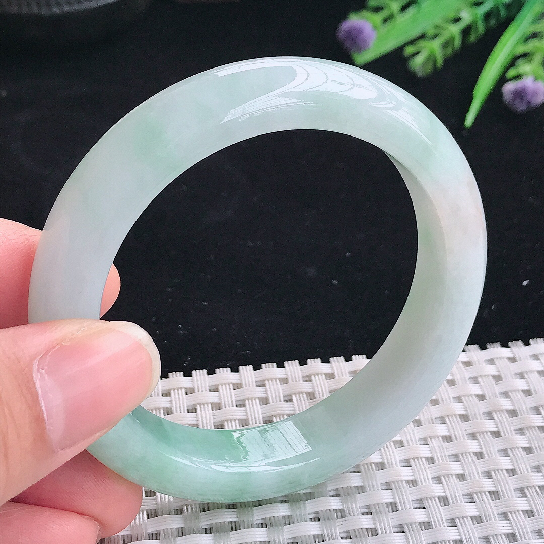 实拍A货翡翠53/12.5/8.8老坑冰胶水灵飘阳绿手镯翡翠宽边玉镯平安镯美人镯