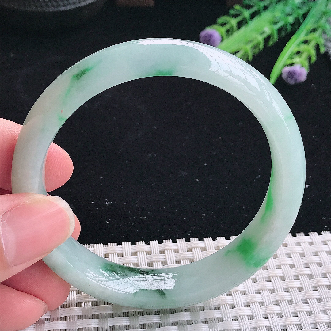 实拍A货翡翠57.5/13.6/8老坑精美冰润飘花手镯翡翠宽边玉镯平安镯美人镯