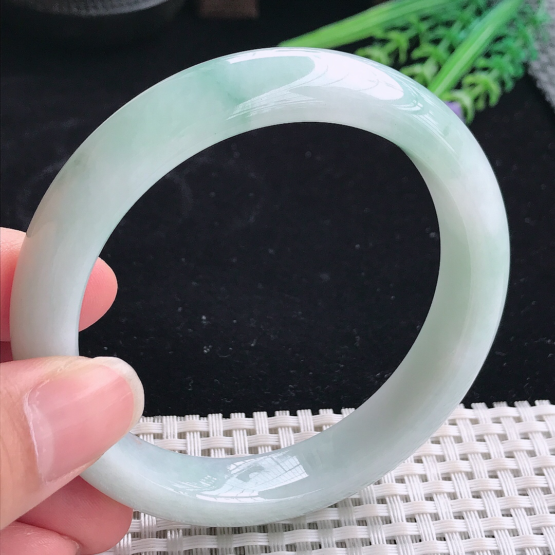 实拍A货翡翠60.5/13.6/9大圈口老坑精美温润飘花手镯翡翠宽边玉镯平安镯美人镯