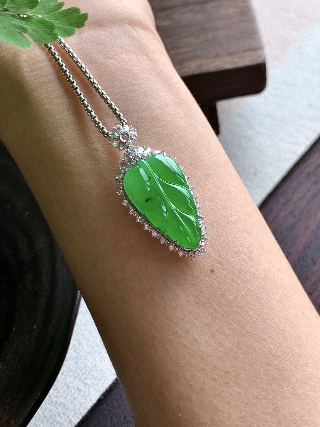 【镶嵌】️冰阳绿树叶满绿叶子吊坠 【说明】缅料 18k金镶嵌 无裂 性比高 【整体】38.6-18
