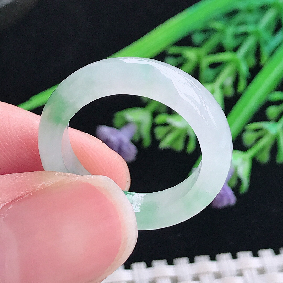 实拍A货翡翠18.3/5.8/4老坑冰胶水灵冰阳绿指环戒指女款