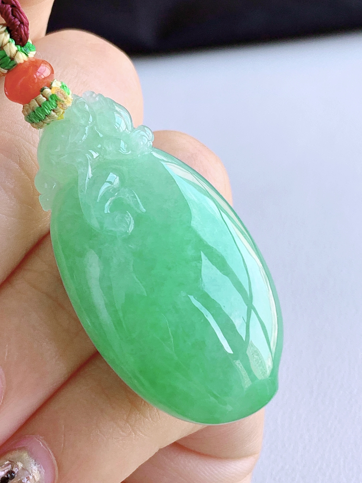 高冰阳绿貔貅福瓜吊坠
【说明】缅料 完美 性价比高  
【尺寸】41-21.6-14.4
【重量】24.2克