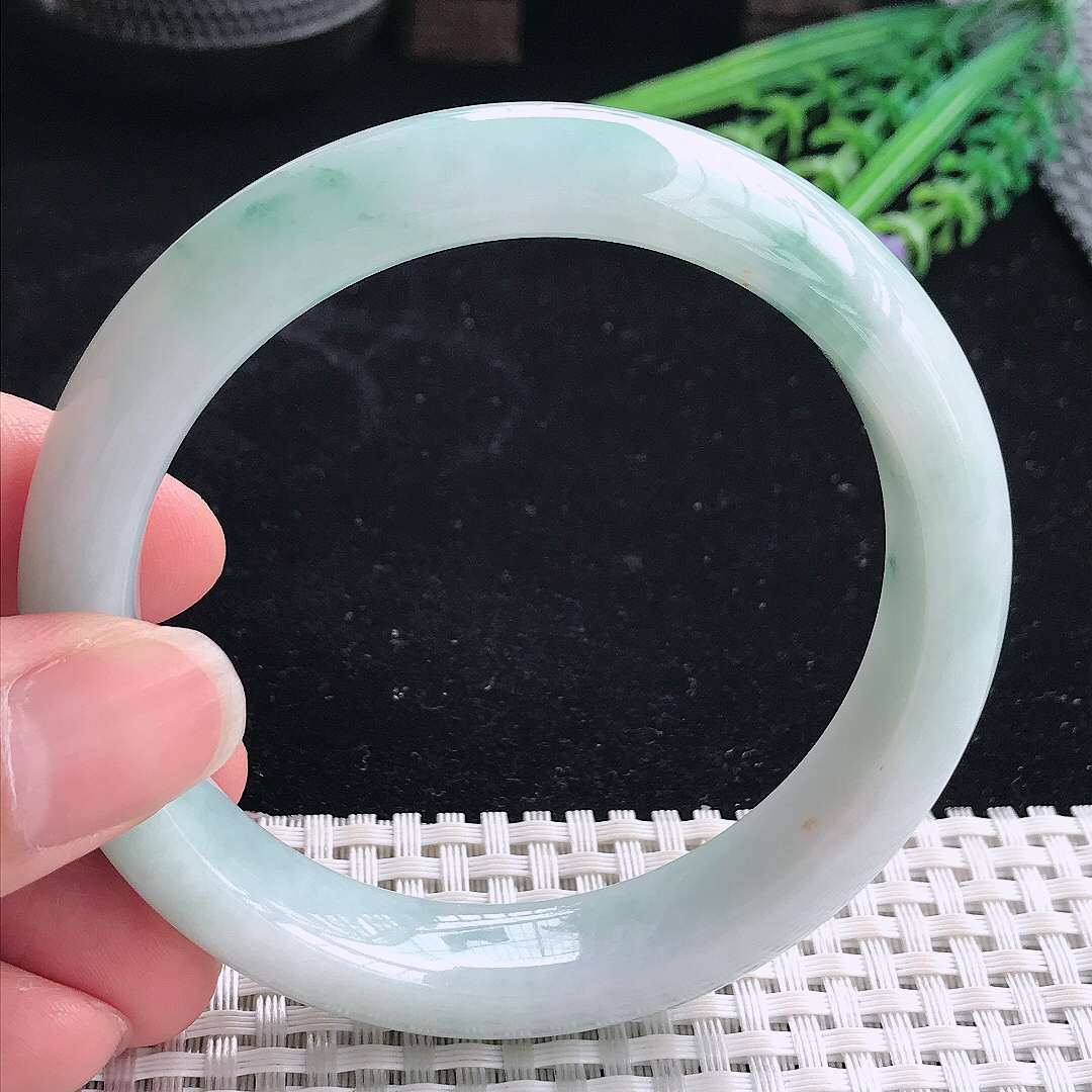 实拍A货翡翠60.5/13.6/9大圈口老坑精美温润飘花手镯翡翠宽边玉镯平安镯美人镯