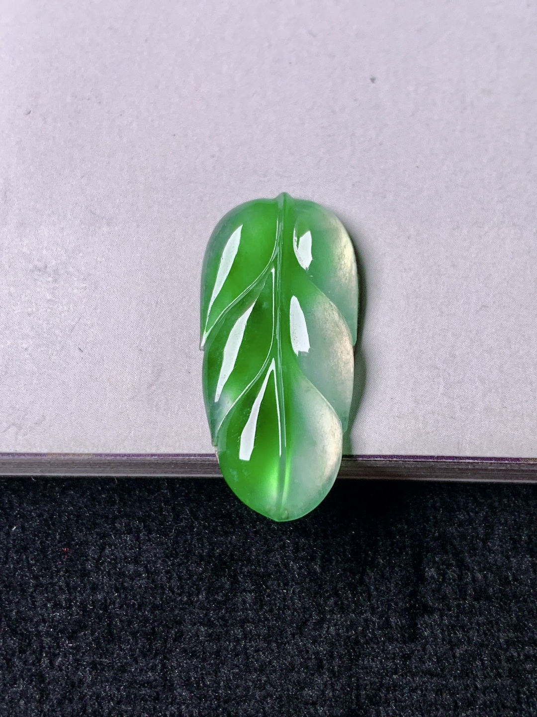 冰绿叶子 色泽浓艳 0413尺寸24.9*11.9*3