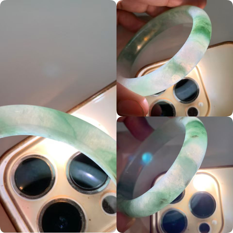 芙蓉绿花贵妃手镯尺寸54*11.2*7.5/46.5（换正圈50/51）水头充足，通透度高，肉质细腻，起胶感，底子干净清爽，绿花灵动，带微表皮色！