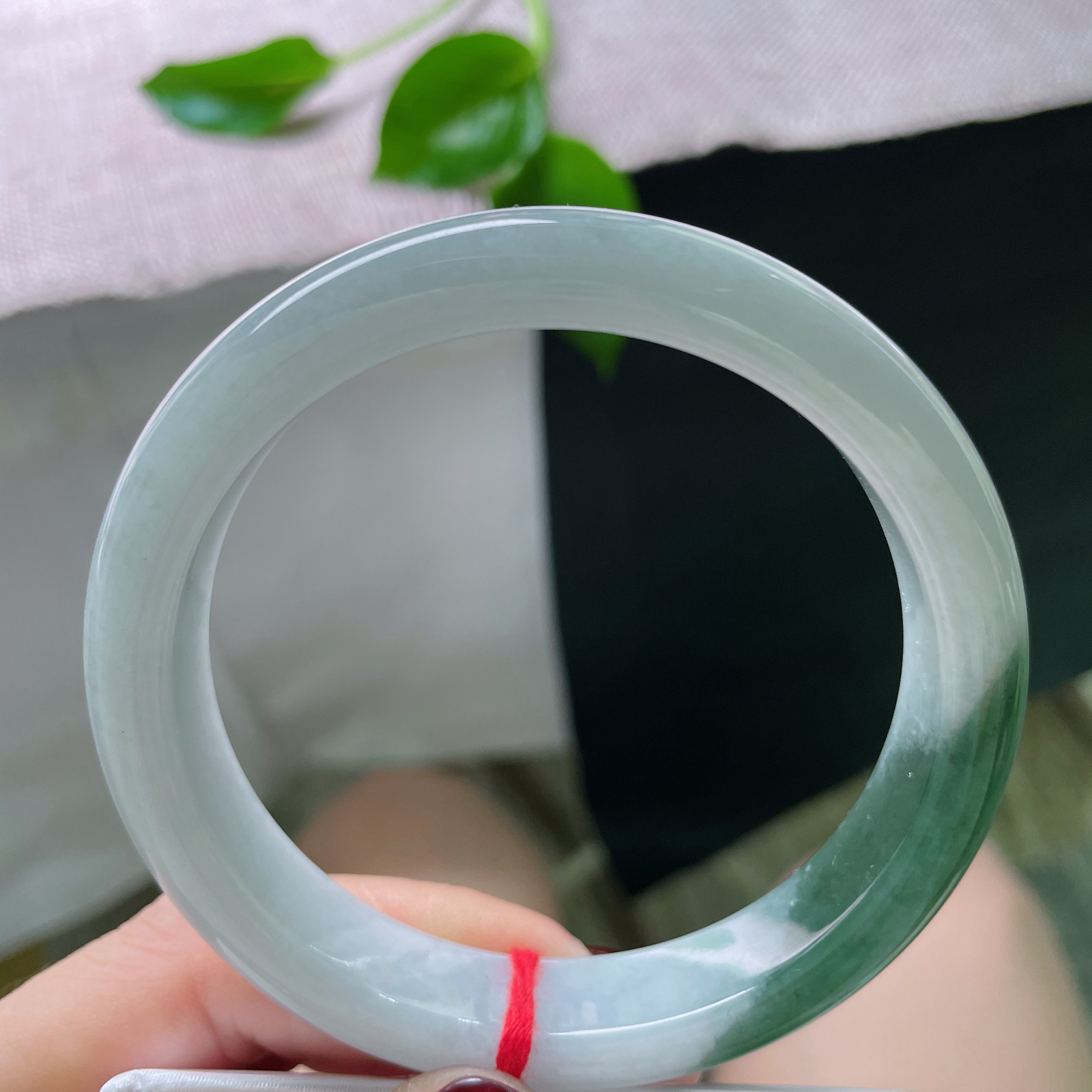 60/13.1/8，油青正圈，大圈口，湖光与山色共存，别有意境..